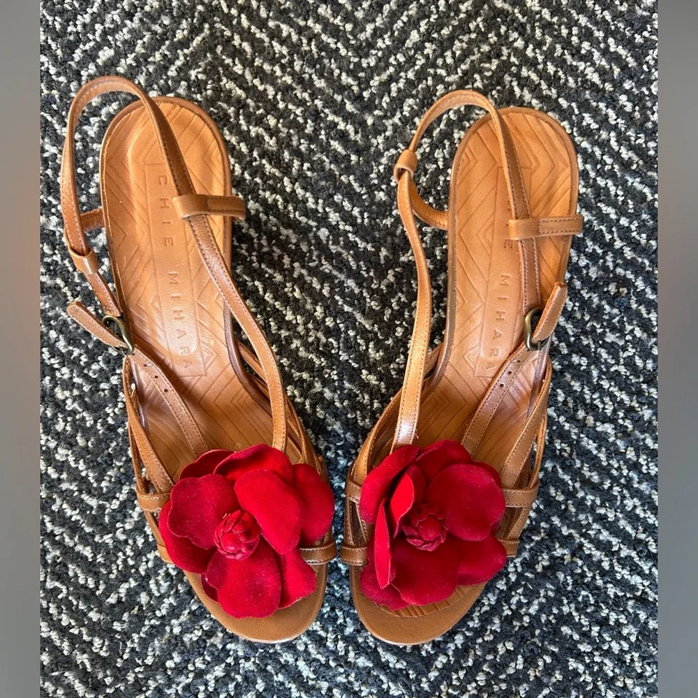 Chie Mihara  Spanish red flowers leather sandals NWT 8,5 (39) - Picture 14 of 15
